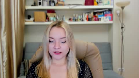 Snapshot of kara_smith_ chatting on 18, 9, 2025 Kara. Off from 15th till 24th of December online show from 18, 9, 2025