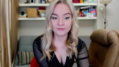 Snapshot of kara_smith_ chatting on 3, 10, 2025 Kara. Off from 15th till 24th of December online show from 3, 10, 2025