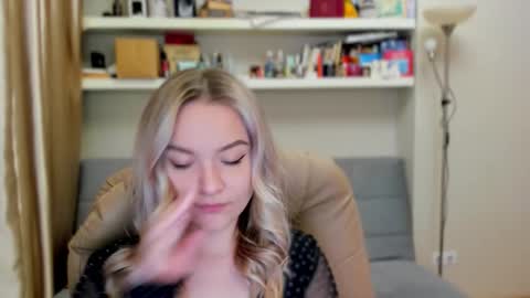 Snapshot of kara_smith_ chatting on 25, 10, 2025 Kara. Off from 15th till 24th of December online show from 25, 10, 2025