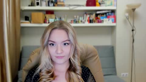 Snapshot of kara_smith_ chatting on 29, 11, 2025 Kara. Off from 15th till 24th of December online show from 29, 11, 2025