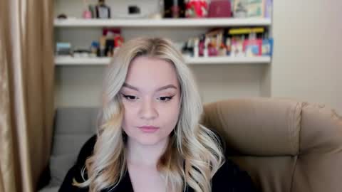 Snapshot of kara_smith_ chatting on 21, 5, 2026 Kara. Off from 15th till 24th of December online show from 21, 5, 2026