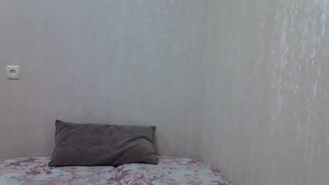 karennelsonx online show from 26, 2, 2025