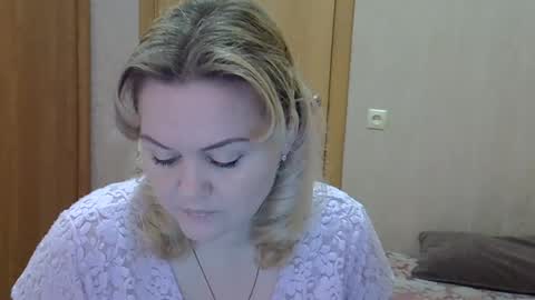 karennelsonx online show from 10, 3, 2025