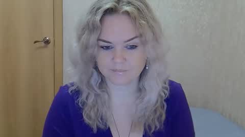 karennelsonx online show from 17, 9, 2025