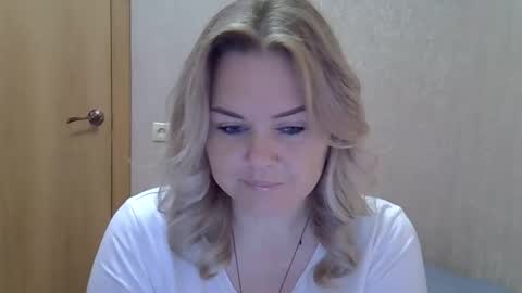 karennelsonx online show from 19, 9, 2025