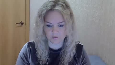 karennelsonx online show from 18, 10, 2025