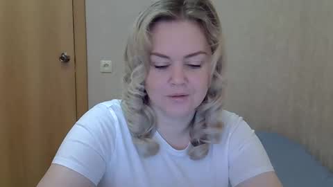 karennelsonx online show from 18, 4, 2026