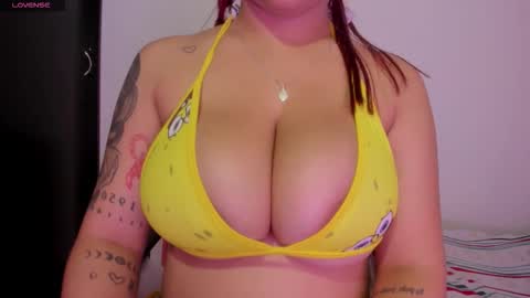 Snapshot of kari_ruiz chatting on 27, 11, 2025 Karina online show from 27, 11, 2025