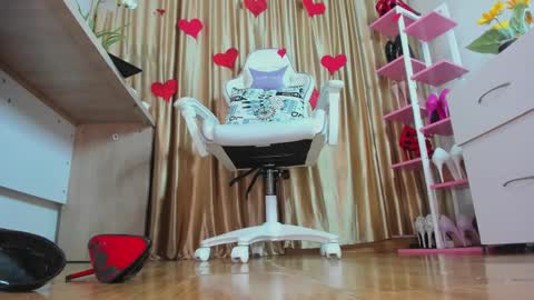 KARINA online show from 16, 2, 2025