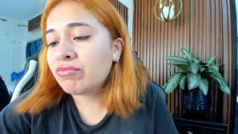 karinasanchezz online show from 13, 10, 2025