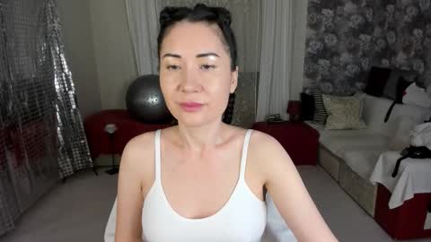 Snapshot of karinasweeety chatting on 10, 9, 2025 KarinaSweeety online show from 10, 9, 2025