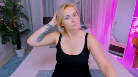 Snapshot of karinella_x chatting on 23, 12, 2024 Karina online show from 23, 12, 2024