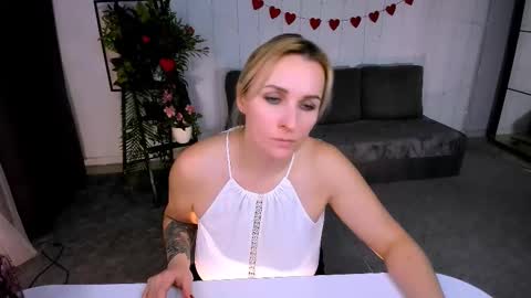 Snapshot of karinella_x chatting on 21, 2, 2025 Karina online show from 21, 2, 2025