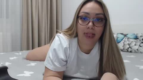 Snapshot of karinmcqueen chatting on 14, 2, 2025 Karin online show from 14, 2, 2025