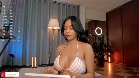 Snapshot of karinnixx chatting on 23, 6, 2026 Karin online show from 23, 6, 2026