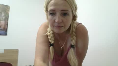 Snapshot of karisha_hot chatting on 24, 10, 2025 Karisha hot online show from 24, 10, 2025