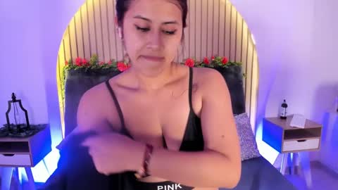 Karla Gonzaless online show from 25, 1, 2025