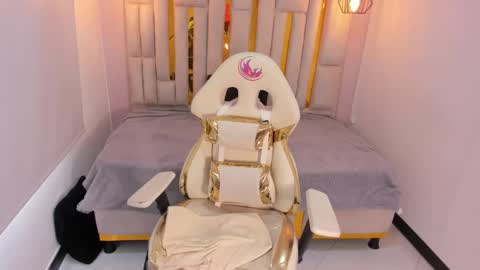 Snapshot of karla_hernandez chatting on 15, 2, 2025 Karla online show from 15, 2, 2025