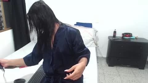 Snapshot of karla_kitten_ chatting on 13, 10, 2025 Miss Karla online show from 13, 10, 2025