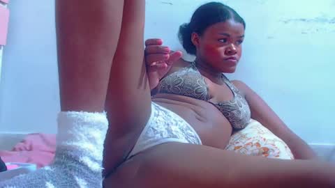 Snapshot of karla_latina_28 chatting on 17, 9, 2025 karla latina 28 online show from 17, 9, 2025