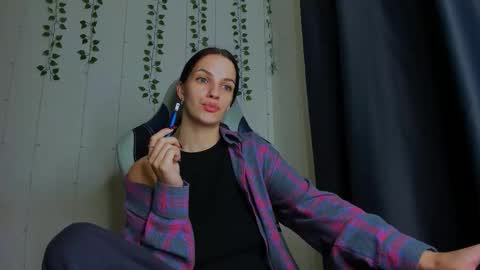 karla_lim online show from 11, 11, 2025