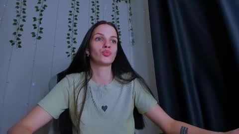 karla_lim online show from 17, 12, 2025