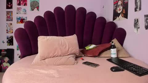 karen online show from 26, 9, 2025