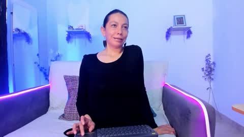 Snapshot of karlaaa__ chatting on 15, 12, 2025 Karla online show from 15, 12, 2025