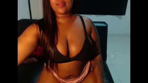 karlaluann online show from 5, 3, 2026