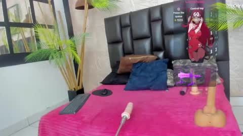 karlarusso online show from 8, 10, 2025