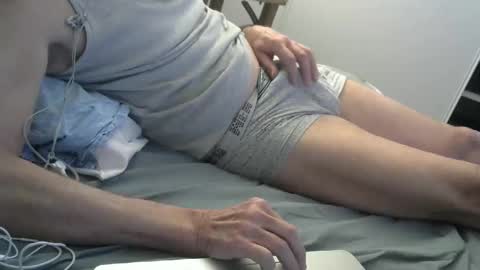 Snapshot of karledgar33 chatting on 25, 10, 2025 Karl online show from 25, 10, 2025