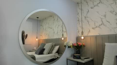 Snapshot of karlla_brown chatting on 14, 10, 2025 karlla_brown online show from 14, 10, 2025