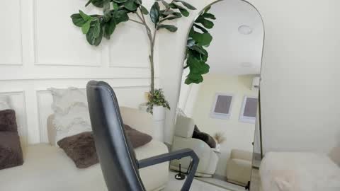 Snapshot of karlla_brown chatting on 21, 11, 2025 karlla_brown online show from 21, 11, 2025