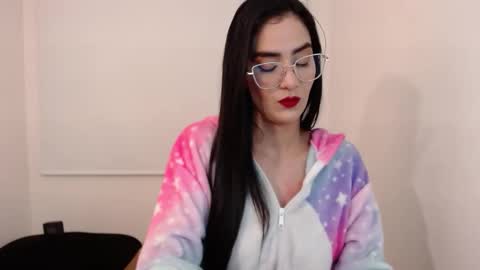 Snapshot of karlota_hank chatting on 4, 12, 2025 Karlis online show from 4, 12, 2025