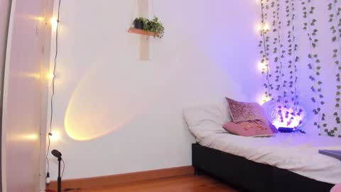 Snapshot of karlye_5 chatting on 10, 12, 2024 Karlye online show from 10, 12, 2024