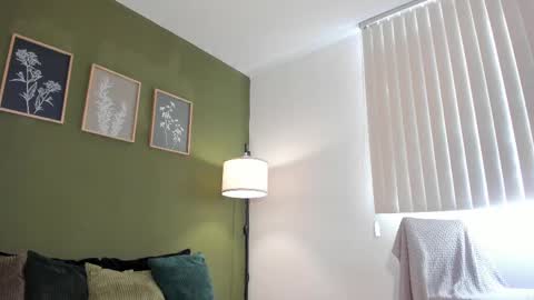 Snapshot of karlye_5 chatting on 16, 9, 2025 Karlye online show from 16, 9, 2025