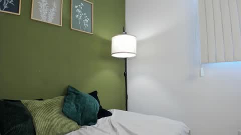 Snapshot of karlye_5 chatting on 17, 9, 2025 Karlye online show from 17, 9, 2025