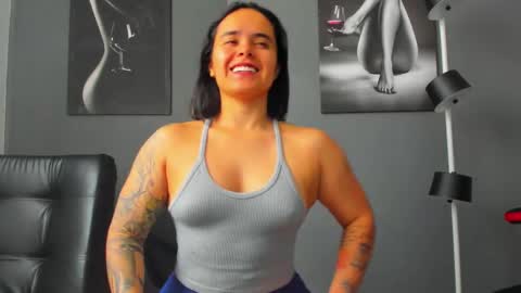 Snapshot of karlyjons_ chatting on 27, 10, 2025 online show from 27, 10, 2025