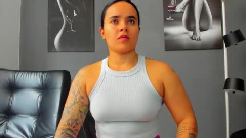 Snapshot of karlyjons_ chatting on 16, 12, 2025 online show from 16, 12, 2025