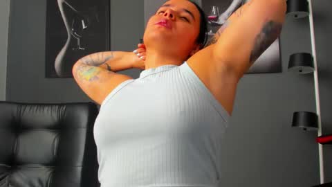 Snapshot of karlyjons_ chatting on 9, 1, 2026 online show from 9, 1, 2026