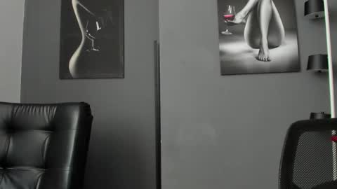 Snapshot of karlyjons_ chatting on 9, 2, 2026 online show from 9, 2, 2026