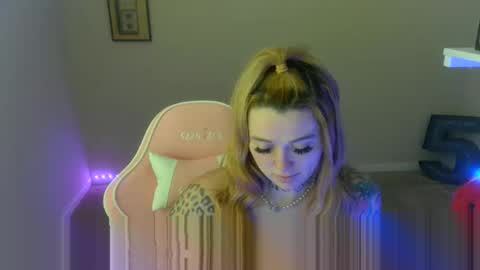 Snapshot of karmathevixen0304 chatting on 7, 6, 2026 karmathevixen0304 online show from 7, 6, 2026