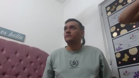 Snapshot of karol_and_paul chatting on 4, 12, 2024 karol and paul online show from 4, 12, 2024