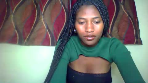 Snapshot of karoliee chatting on 15, 5, 2026 karoliee online show from 15, 5, 2026