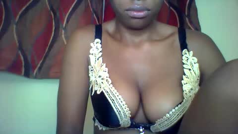 Snapshot of karoliee chatting on 31, 5, 2026 karoliee online show from 31, 5, 2026
