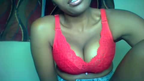 Snapshot of karoliee chatting on 6, 6, 2026 karoliee online show from 6, 6, 2026