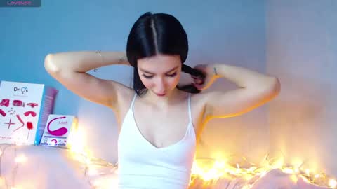 Snapshot of karolina_hottie_ chatting on 16, 2, 2025 Kira online show from 16, 2, 2025