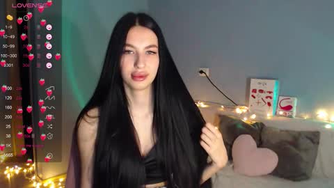 Snapshot of karolina_hottie_ chatting on 31, 10, 2025 Kira online show from 31, 10, 2025