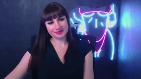 Caroline online show from 3, 12, 2024