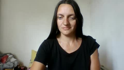 karolinacel online show from 9, 9, 2025